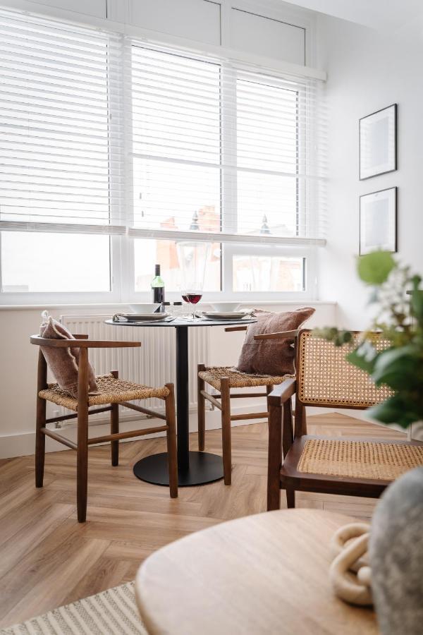 Royal House Stylish Apartments - Chester Eksteriør billede
